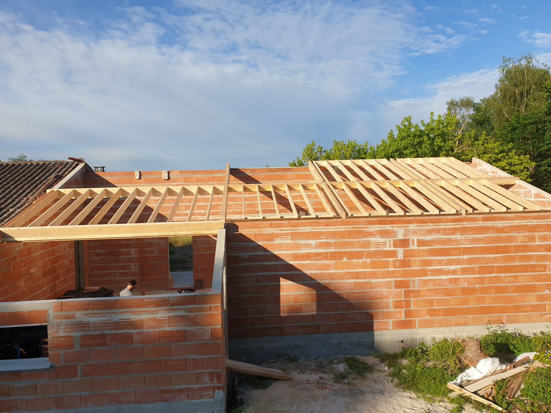 Pose charpente traditionnelle sur maison neuve à St Savin