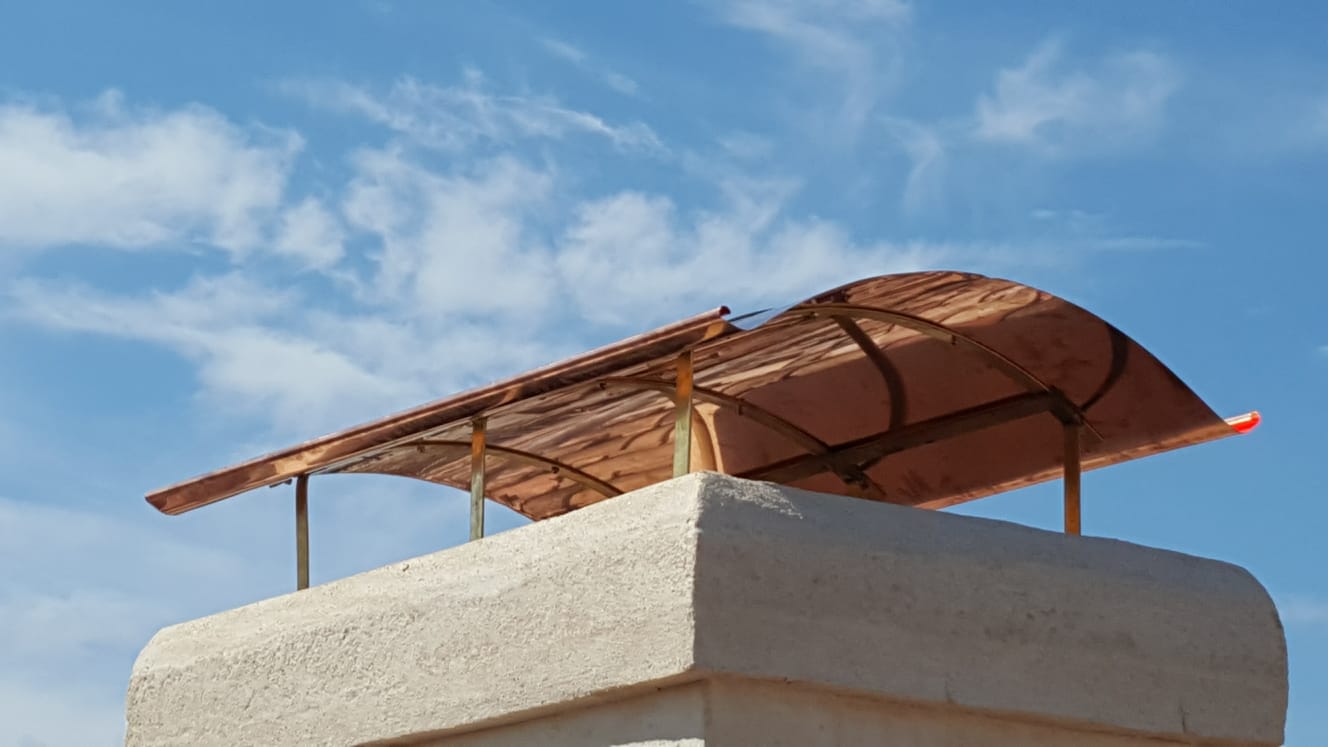 Dessus de cheminée en cuivre à Menin en Belgique